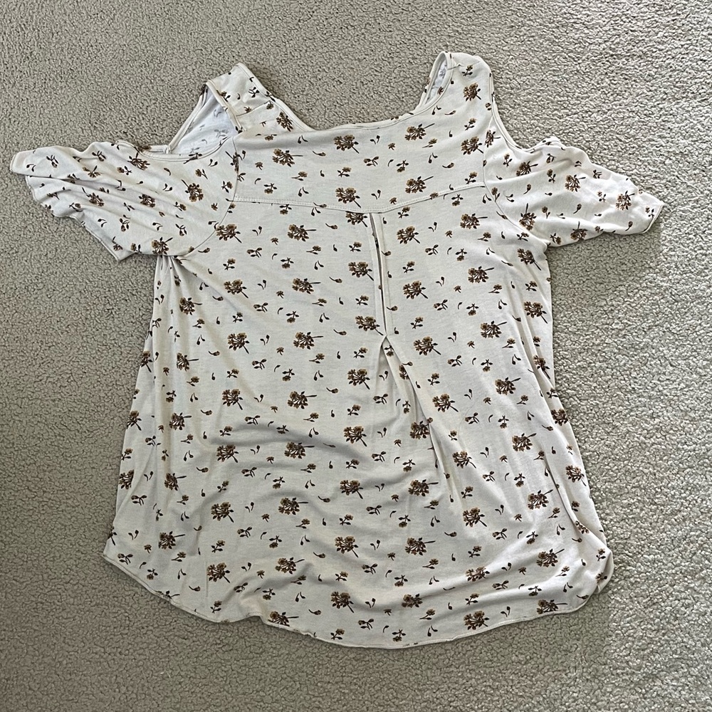 High low cold shoulder crop top with sunflowers